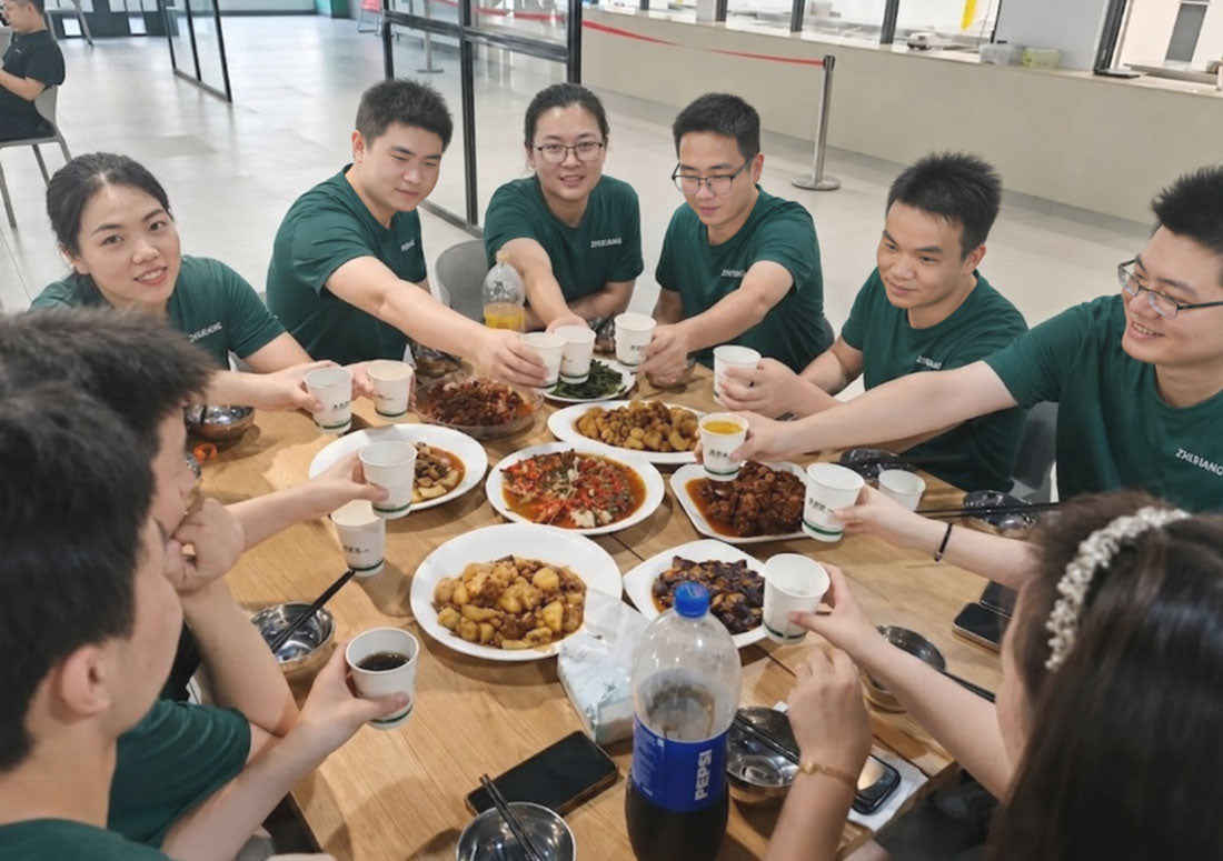 ZHIXIANG team working on fishing light products